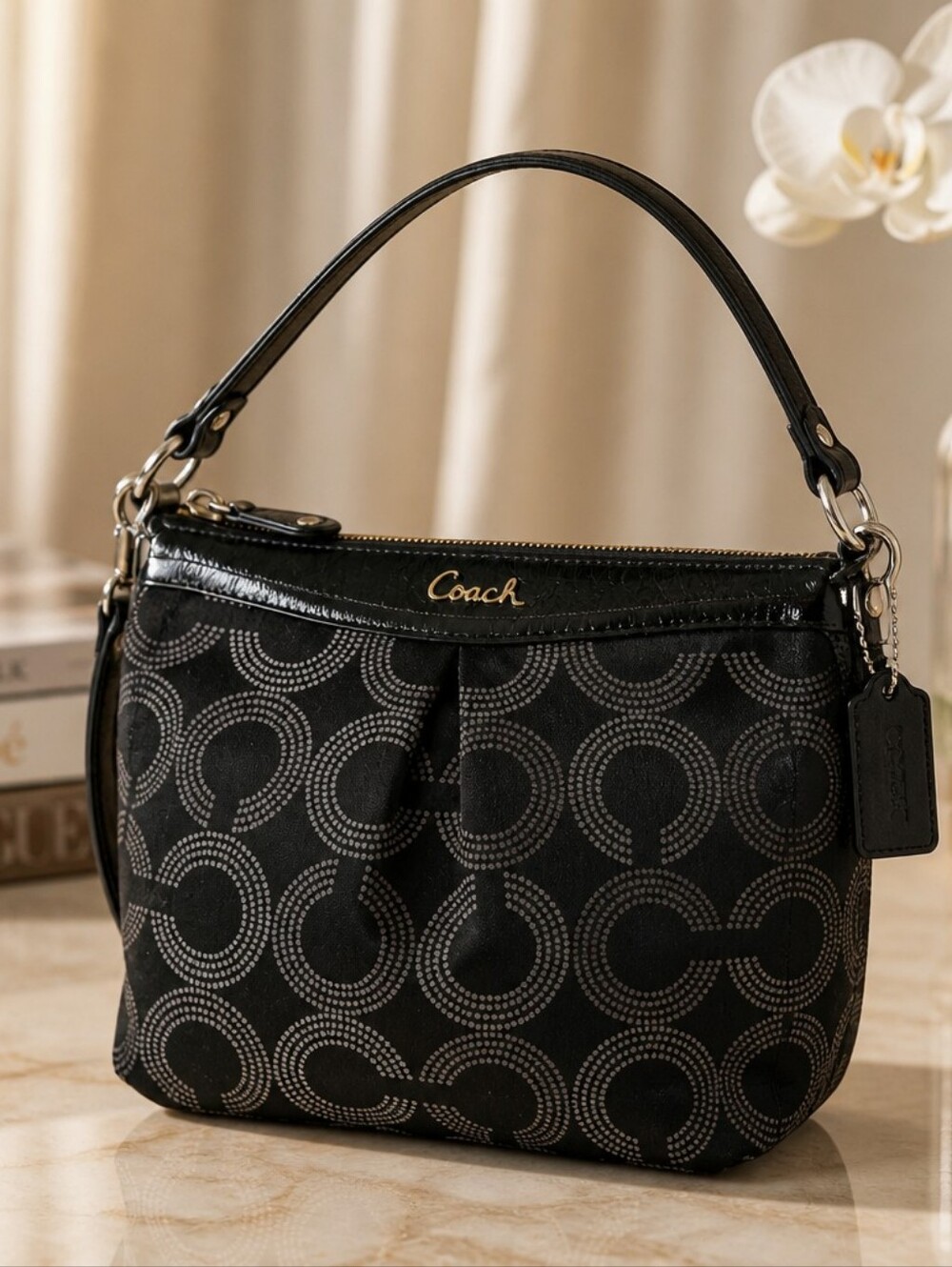 Coach Black Signature Circle Print Shoulder/crossbody Bag EUC